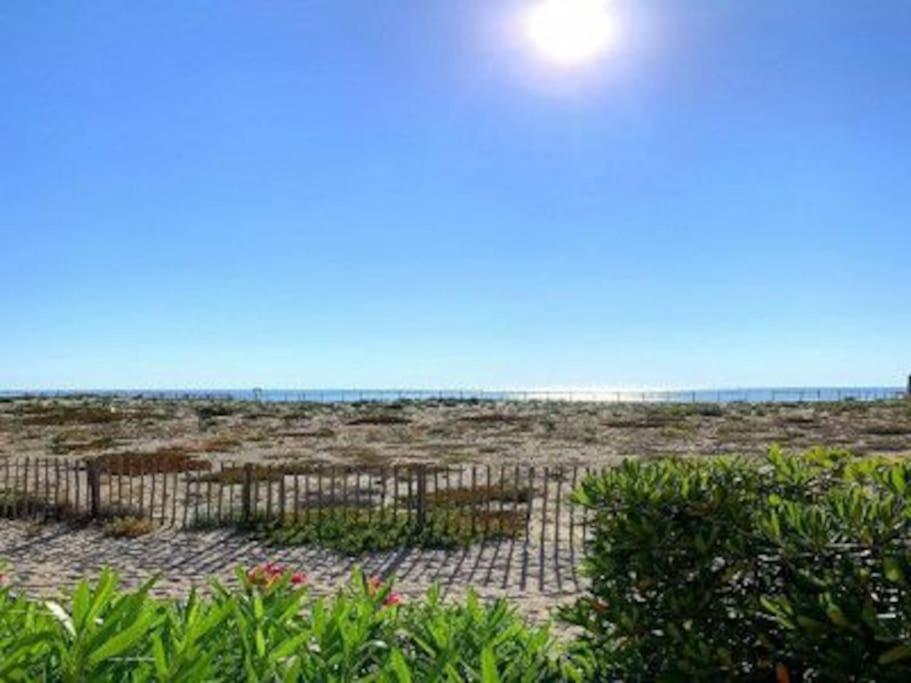 Villa Face A La Mer Sur Le Sable 8 Clim A L'Etage Le Barcares Bagian luar foto